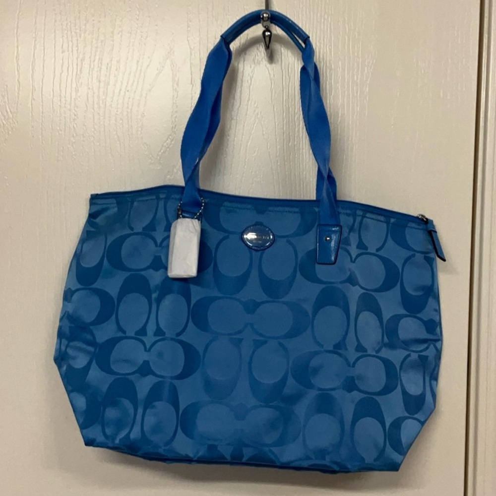 Coach Signature Tote Bag